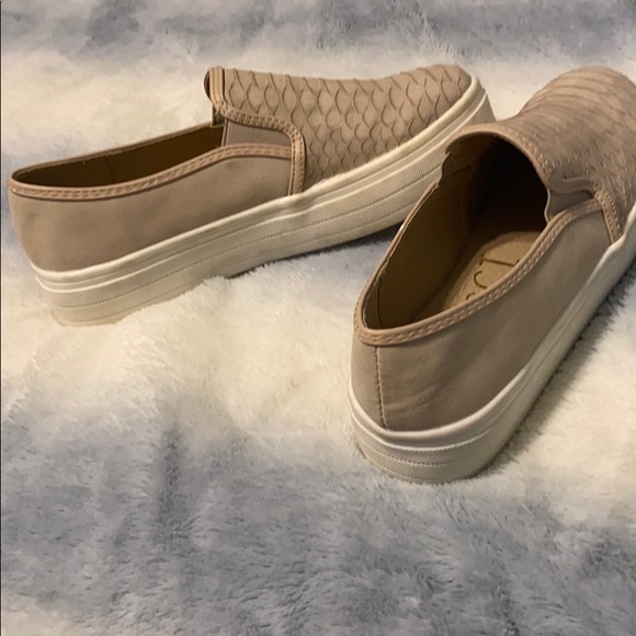 Slip ons with platform - Picture 2 of 2